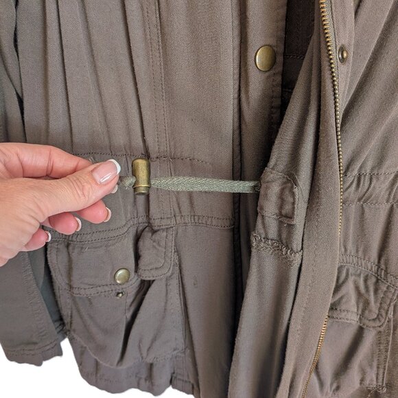 Lightweight Jacket - Picture 8 of 11